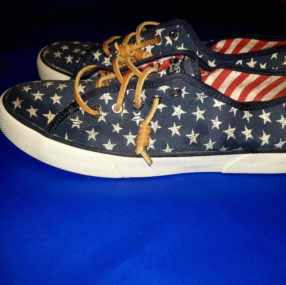 SPERRYS - Picture 2 of 4